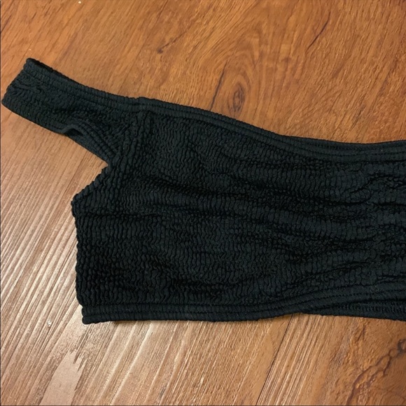 L*Space Ziggy Bikini Top in Black, XS - Picture 8 of 8